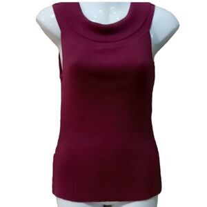 Sleeveless sweater top size 10/12